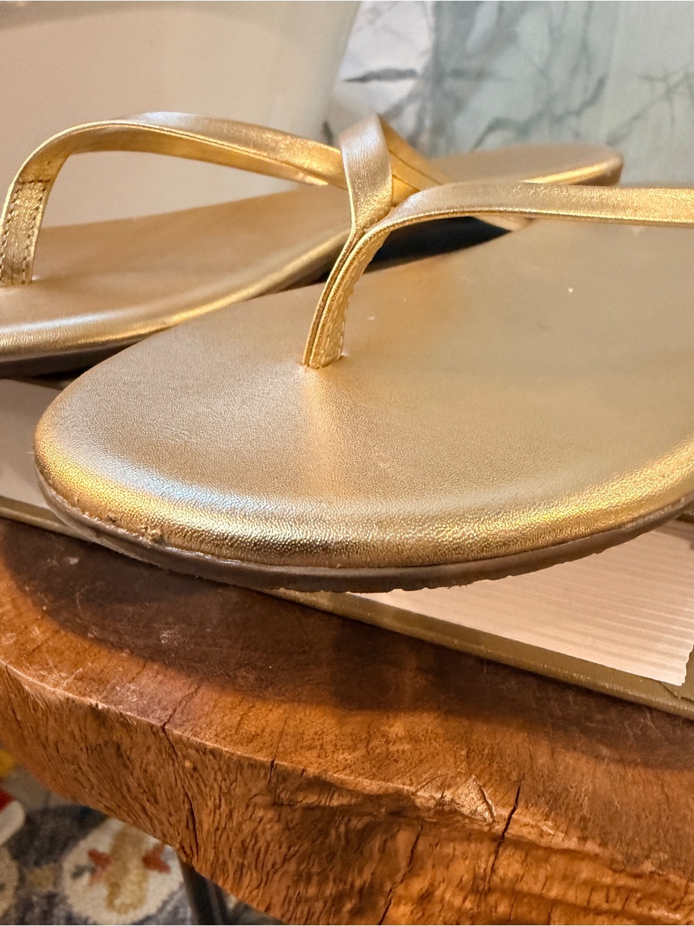 TKEES Flip Flops in Gold Metallic size 10 / 41 - Picture 3 of 7